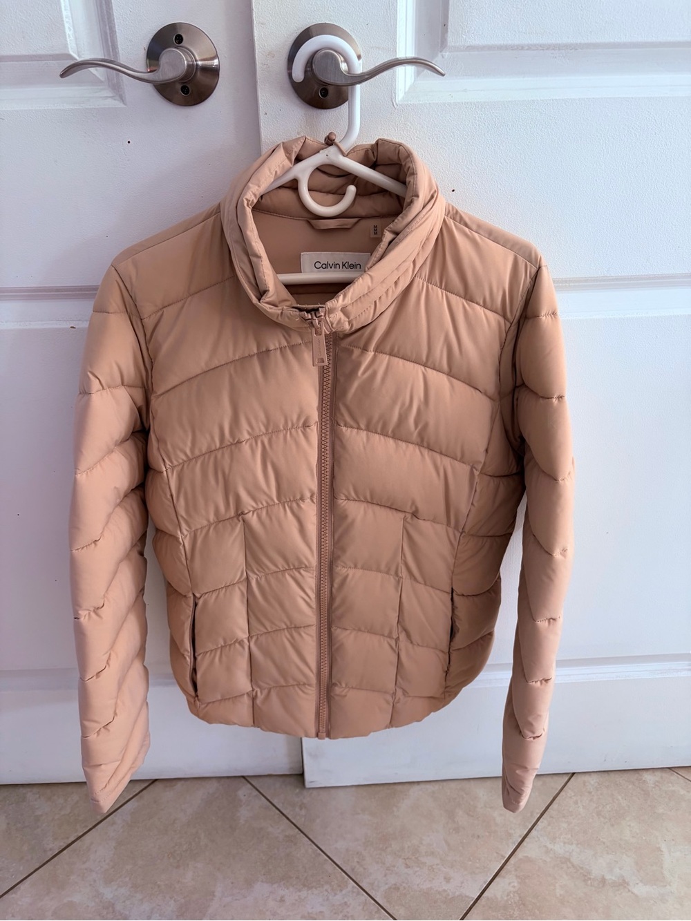 Calvin Klein Women's Blush Beige Quilted Puffer Jacket